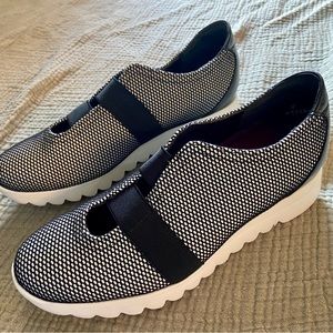 Munro athletic shoes